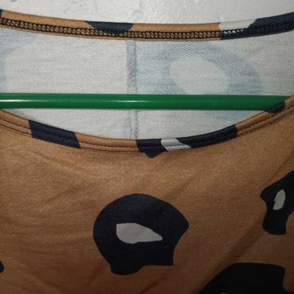 Leopard Print Top Size Small - image 4